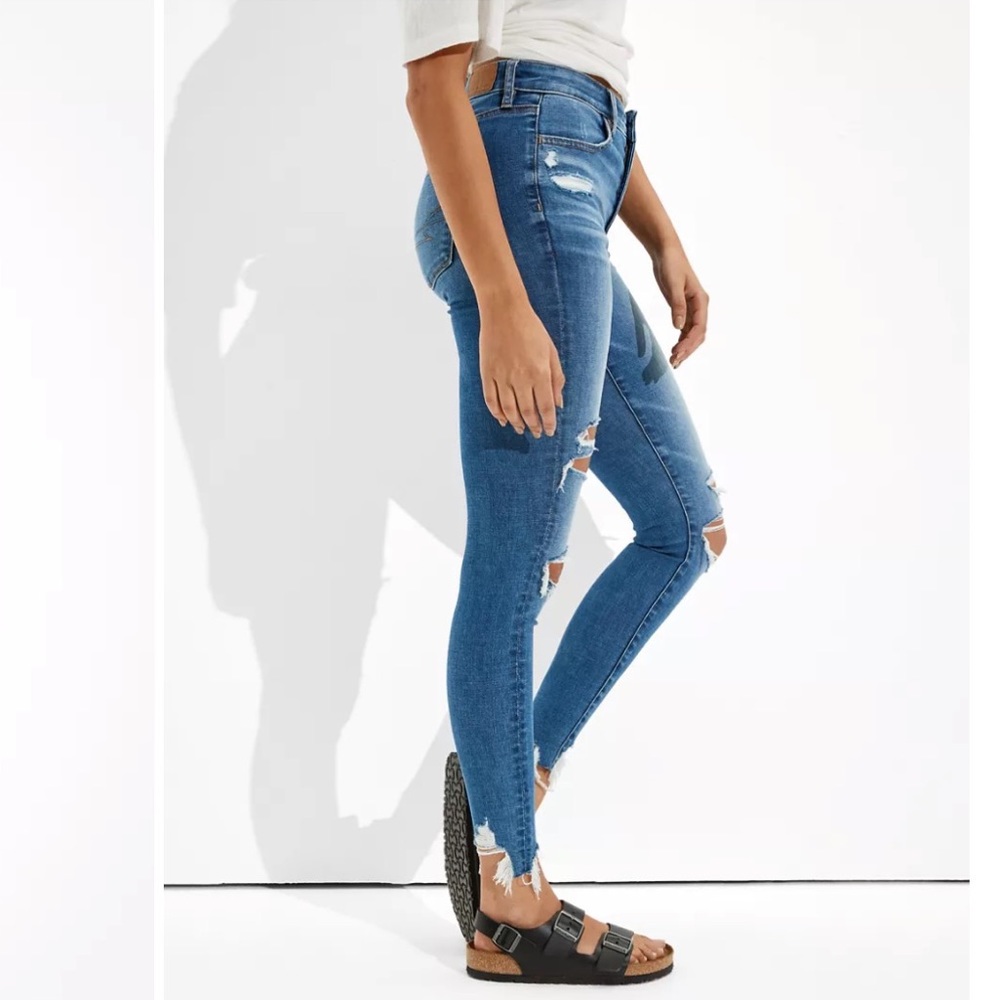 American Eagle Highest Rise Distressed Medium Wash Jegging